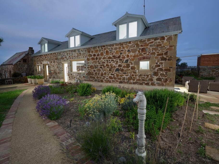 Vila *Newly Relisted* Coach House At Lisdillon Vineyard Little Swanport Exteriér fotografie